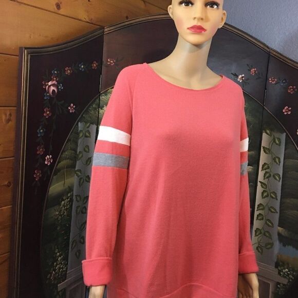 Woman's Pink Oversized Light L/S Sweatshirt Sz. M - Picture 1 of 4
